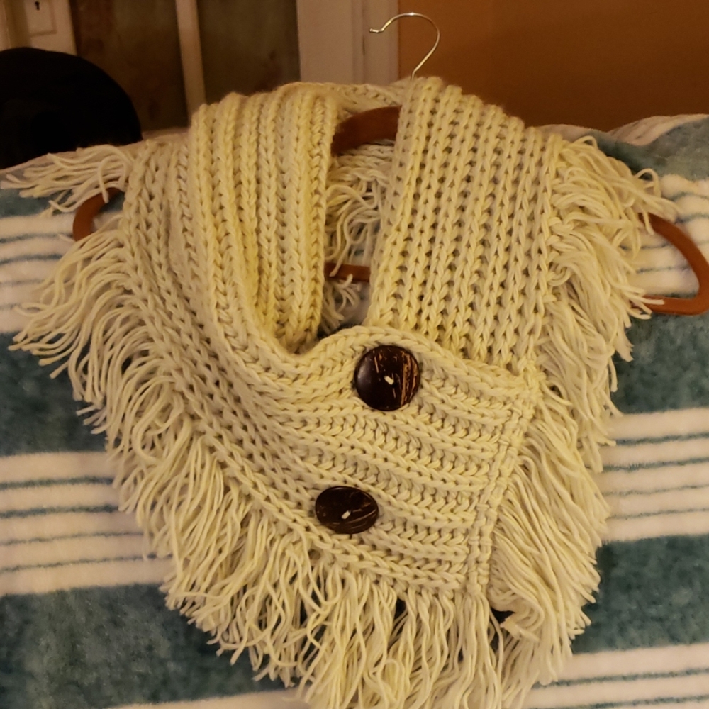 Sweater - Picture 6 of 6